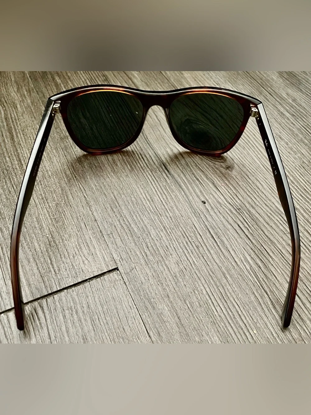 😎 Ray-Ban Tortoise Frame Sunglasses 😎